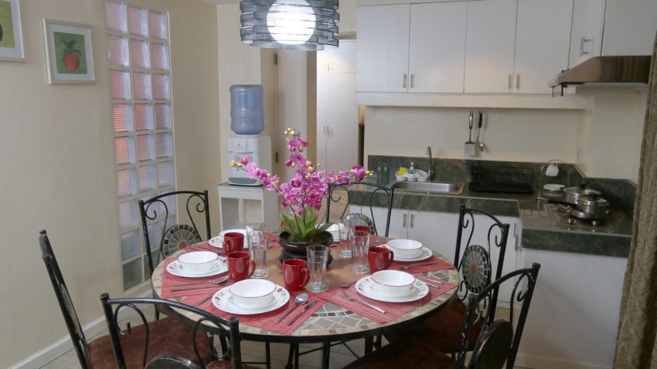 1775 แอดเดรียติโก สวีทส์ Apartment มะนิลา ภายนอก รูปภาพ